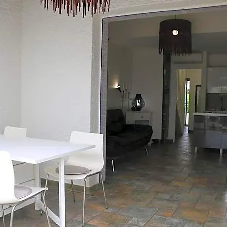 17, Heliovillage Au Village Naturiste Lejlighed